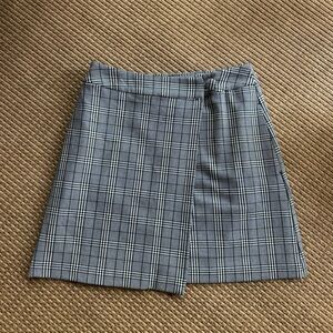 Black and White Plaid A-Line mini skirt